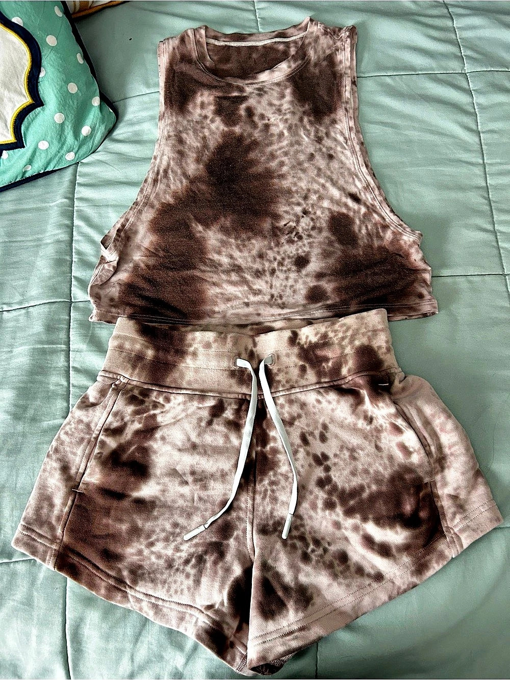 lululemon Tie-Dye Athletic Set in Pink and Brown Like New XXS